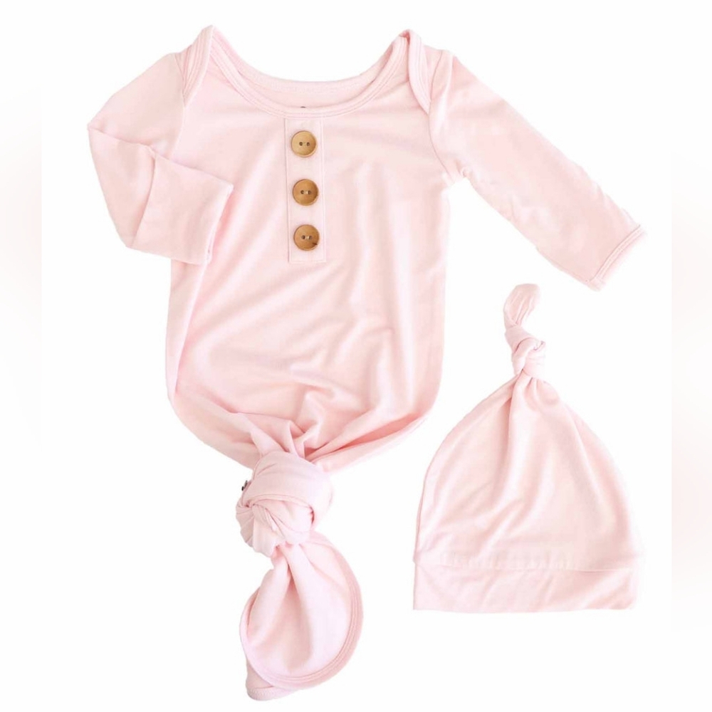 Caden Lane Baby Pink Knot Gown With Hat, Like New